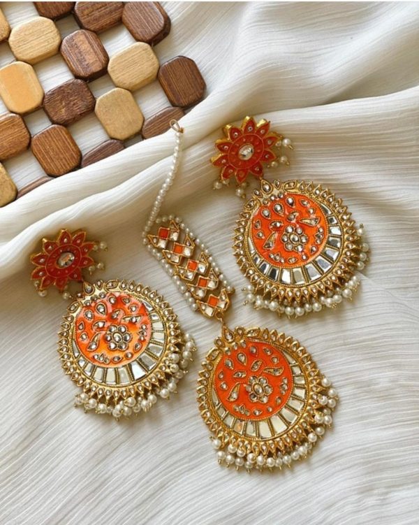 Earing and Tikka Orange